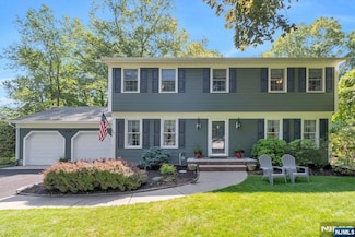 204 Summit Ave, Ramsey, NJ 07446