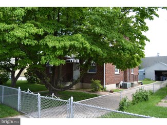 120 S Governor Printz Blvd, Essington, PA 19029