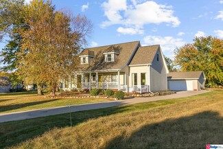 2514 Overlook Cir, Plattsmouth, NE 68048
