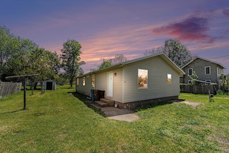 50 N Pine St, Breedsville, MI 49027