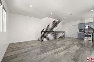 158 N Mariposa Ave, Los Angeles, CA 90004