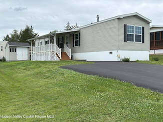 50 Kipp Ln Unit 35, Hudson, NY 12534
