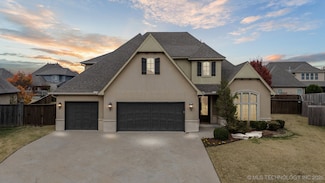 631 W 79th St, Tulsa, OK 74132