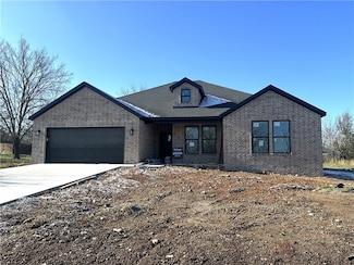 17 Olmsted Cir, Bella Vista, AR 72715