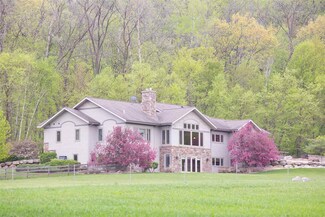 9889 Wilkinson Rd, Mazomanie, WI 53560