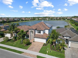 9374 Foxglove Ln, Naples, FL 34120