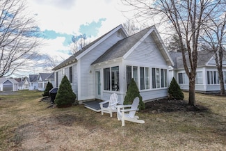 454 Post Rd Unit 128, Wells, ME 04090