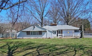 7561 N Linden Ln, Parma, OH 44130