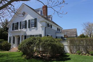 4 Sheriffs Ln, Edgartown, MA 02539