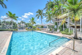 1015 Spanish River Rd, Boca Raton, FL 33432