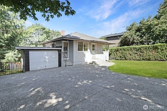 1521 Lake Ave S, Renton, WA 98055