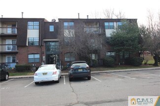 1608 Green Hollow Dr, Iselin, NJ 08830