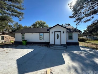 317 E Palm St, Lonoke, AR 72086