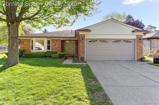 38738 Bronson Dr, Sterling Heights, MI 48310
