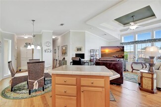 4449 Royal Manor Blvd, Boynton Beach, FL 33436