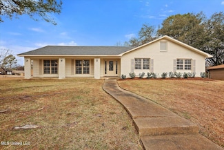 1201 Canterbury Ln, Clinton, MS 39056
