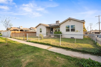 717 W Kern Ave, Tulare, CA 93274