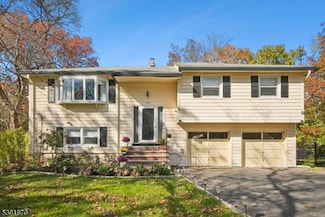 223 Chaucer Dr, Berkeley Heights, NJ 07922