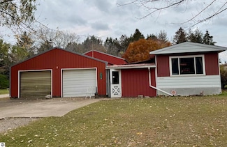 2430 Ruby St, Mount Pleasant, MI 48858