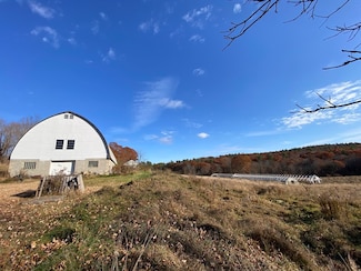 204 East St, Petersham, MA 01366