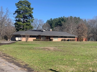 829 E Goode St, Quitman, TX 75783