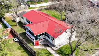 505 E Pere Marquette St, Ludington, MI 49431