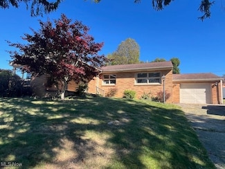 284 Bryden Rd, Steubenville, OH 43953