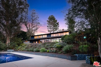 11801 Brookdale Ln, Studio City, CA 91604