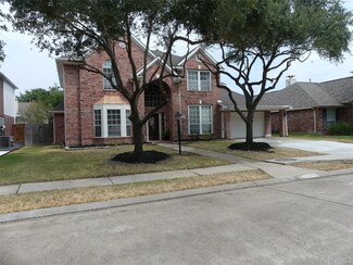 12318 Shadow Green Dr, Houston, TX 77082