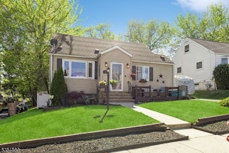 41 Spring Hill Rd, Clifton, NJ 07013