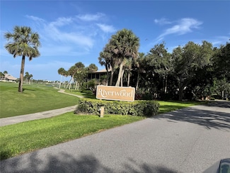 218 NE Edgewater Dr, Stuart, FL 34996