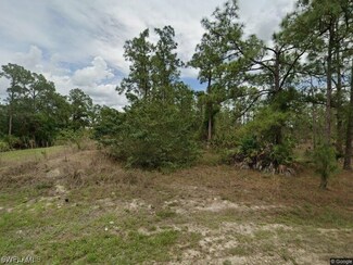324 Abbott Ave, Lehigh Acres, FL 33936