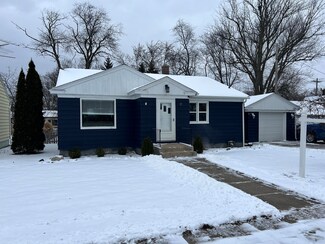 17 W 32nd St, Holland, MI 49423