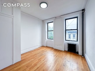 338 E 5th St Unit 17, New York, NY 10003
