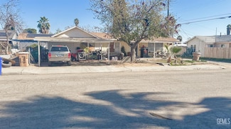 1012 Yosemite Dr, Bakersfield, CA 93308