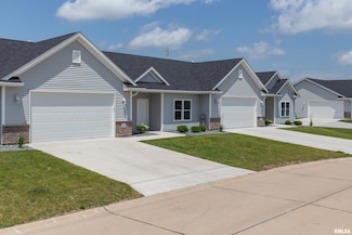 161 Beacon Harbor Pkwy, East Moline, IL 61244