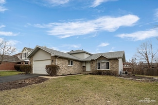 611 Woodchuck Trail, Oswego, IL 60543