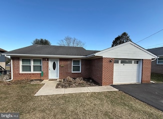 124 Old Mill Rd, Ephrata, PA 17522