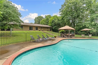 1804 Harper Valley Ln, Springdale, AR 72762