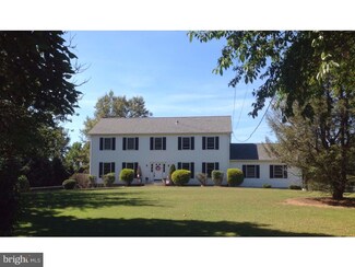 699 Juliustown Georgetown Rd, Jobstown, NJ 08041
