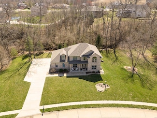 120 Oakland Dr, Troy, IL 62294