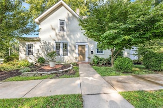 129 Darst Rd, Saint Louis, MO 63135