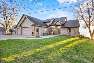 N5625 Rockland Beach Rd, Hilbert, WI 54129