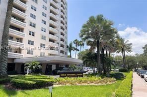 90 Edgewater Dr Unit 1218, Coral Gables, FL 33133