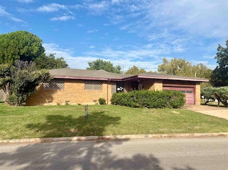1108 NW 31st St, Lawton, OK 73505