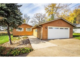 1043 Hamlet Dr N, Avon, MN 56310