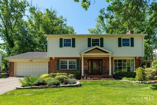 7927 Jolain Dr, Montgomery, OH 45242