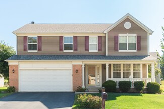 447 Hancock Ave, South Elgin, IL 60177