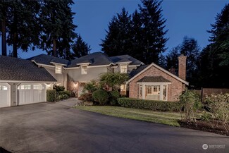 7366 Island Crest Way, Mercer Island, WA 98040