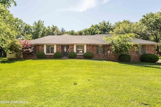 2114 Green Meadow Dr, Jefferson City, MO 65101